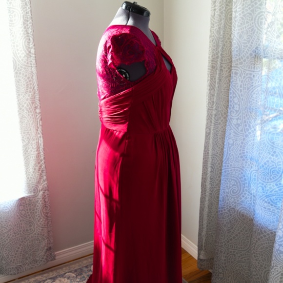 Hayley Paige Occasions Formal Lace & Chiffon Gown - Picture 9 of 12